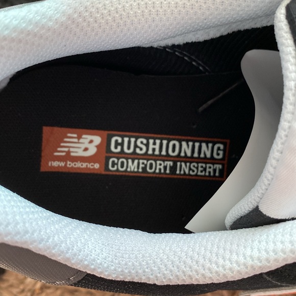 Men’s New Balance Sneakers - Picture 6 of 6